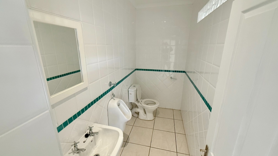 To Let commercial Property for Rent in Knysna Central Western Cape